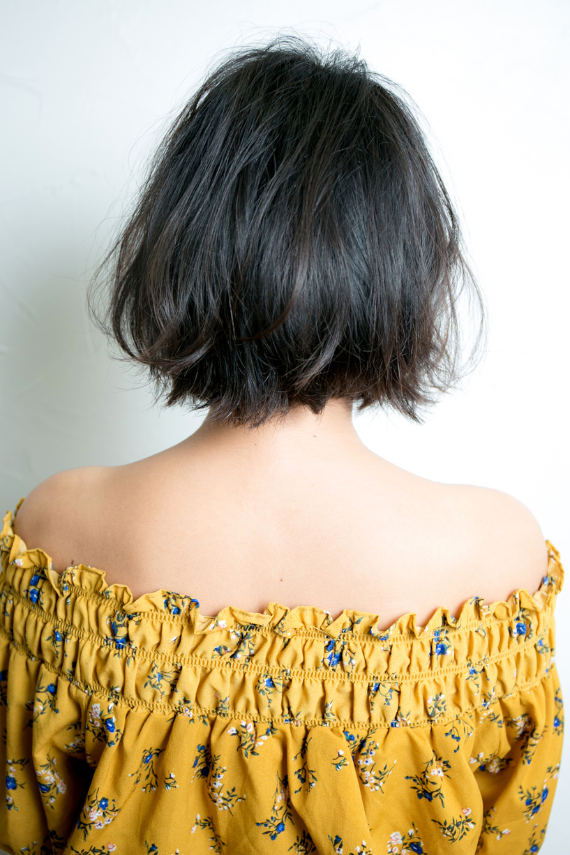 前下がりボブ×ショートバング