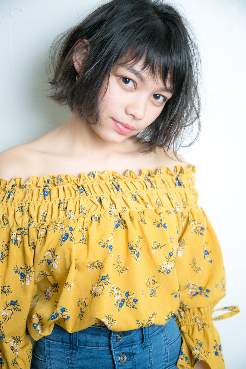 前下がりボブ×ショートバング