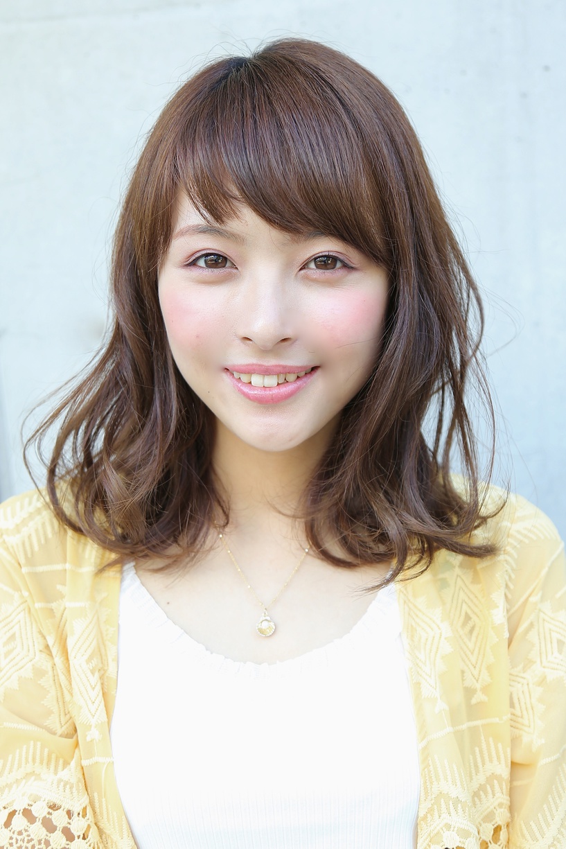 大人女性のくびれミディアム