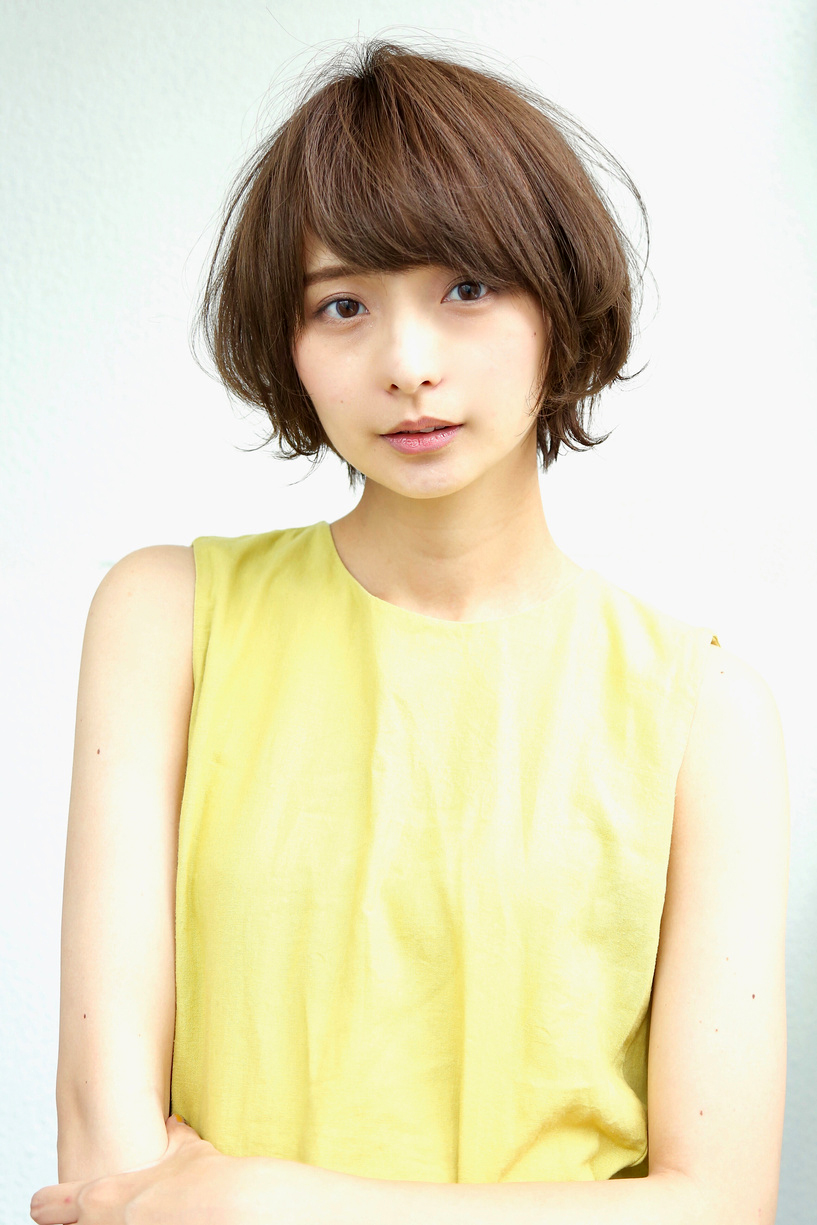 大人ショートくびれボブ