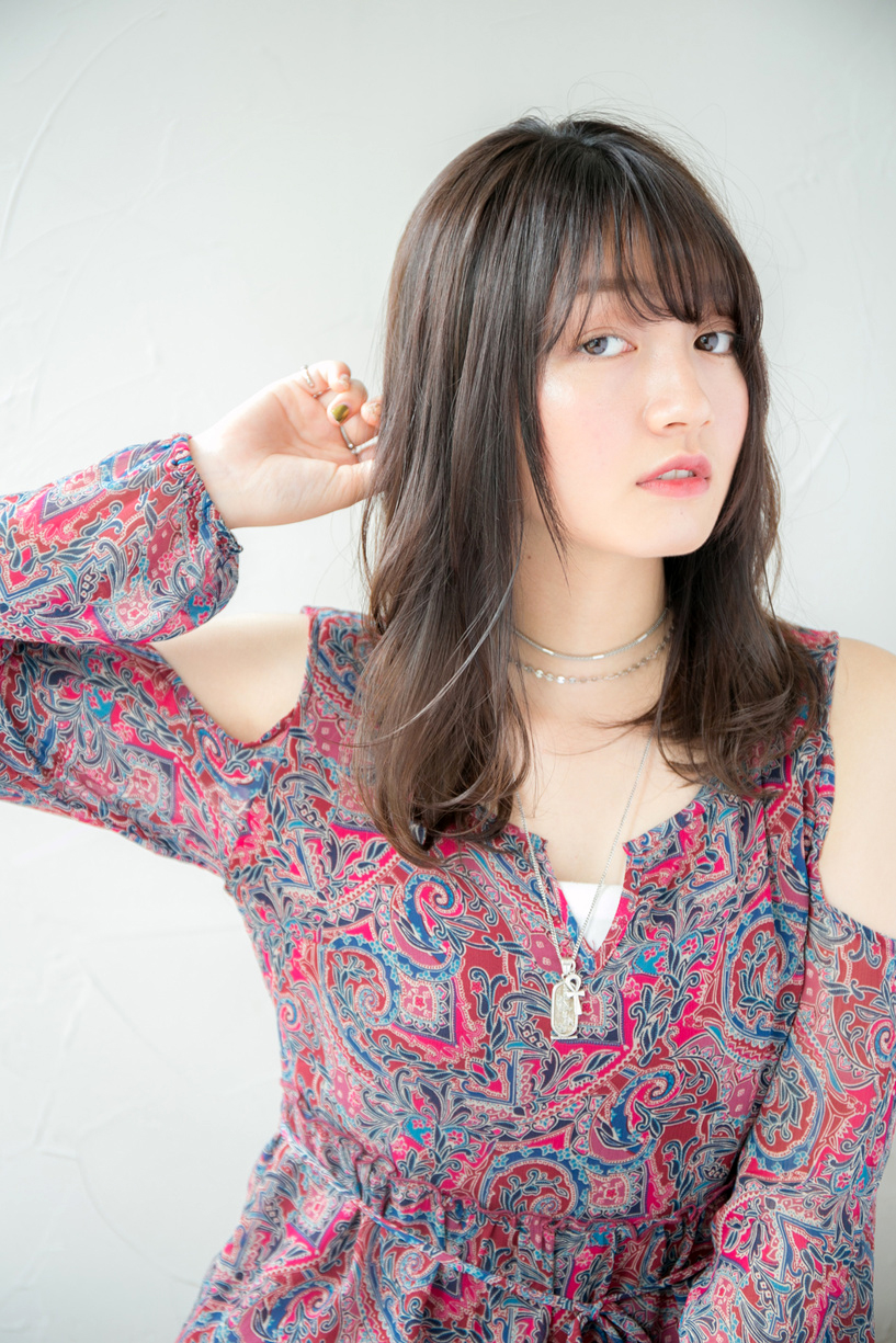 巻き髪ロング艶ブラウン