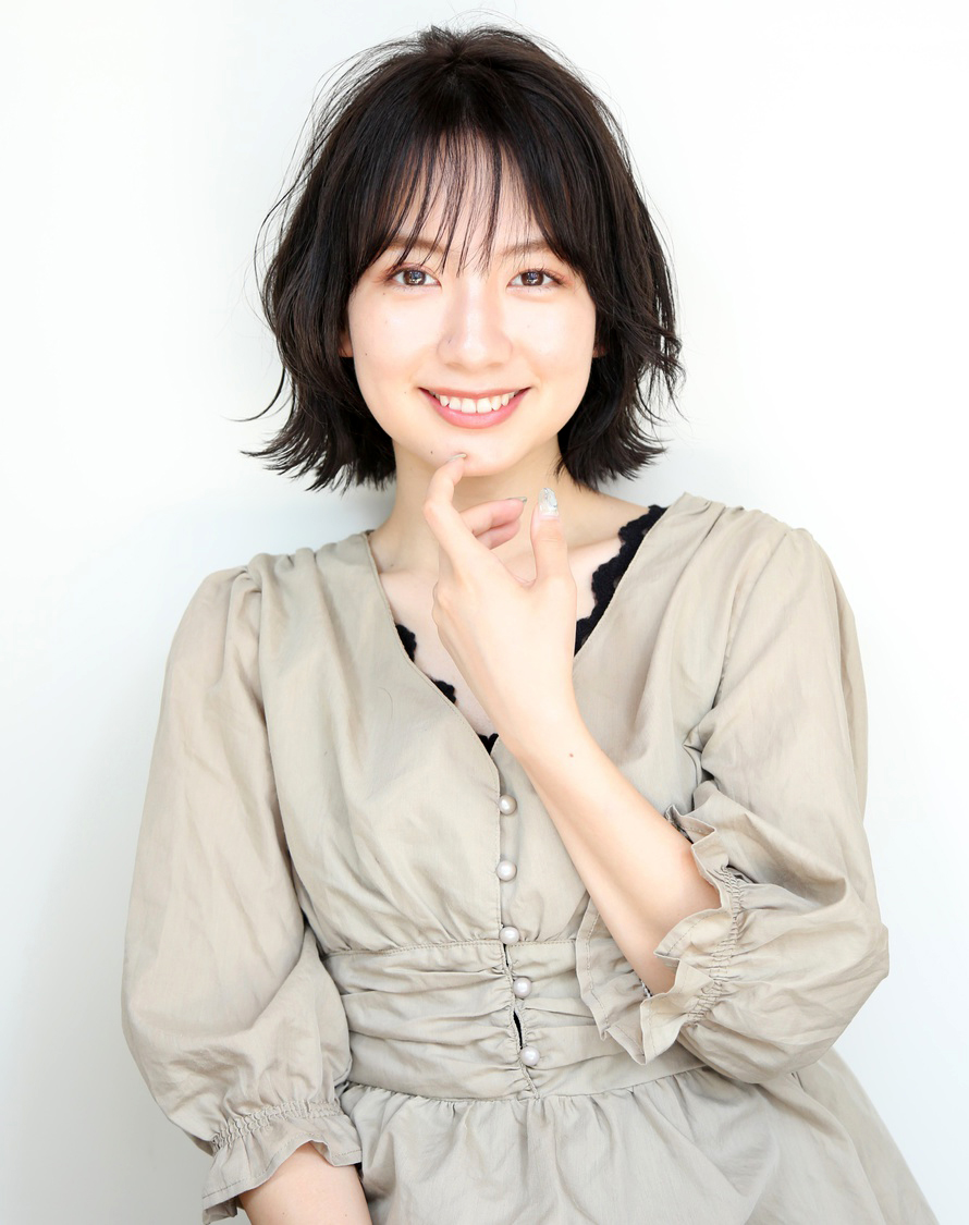 外はねボブ薄めフェザーバング